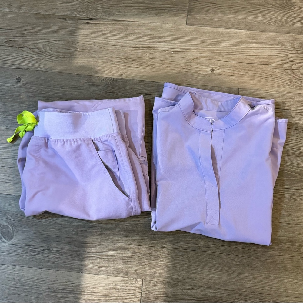 Figs Scrub set